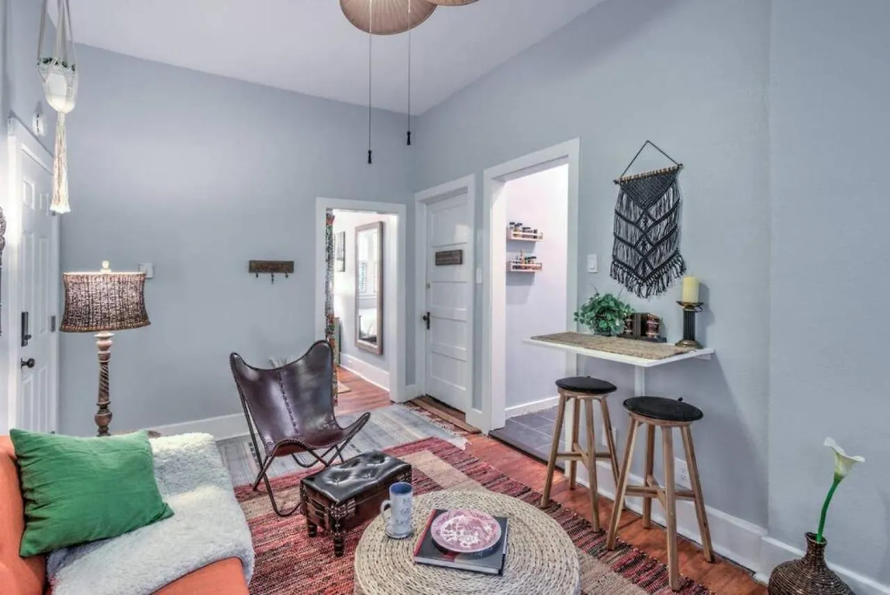 Urban Zen Great Location Apartment Memphis United States