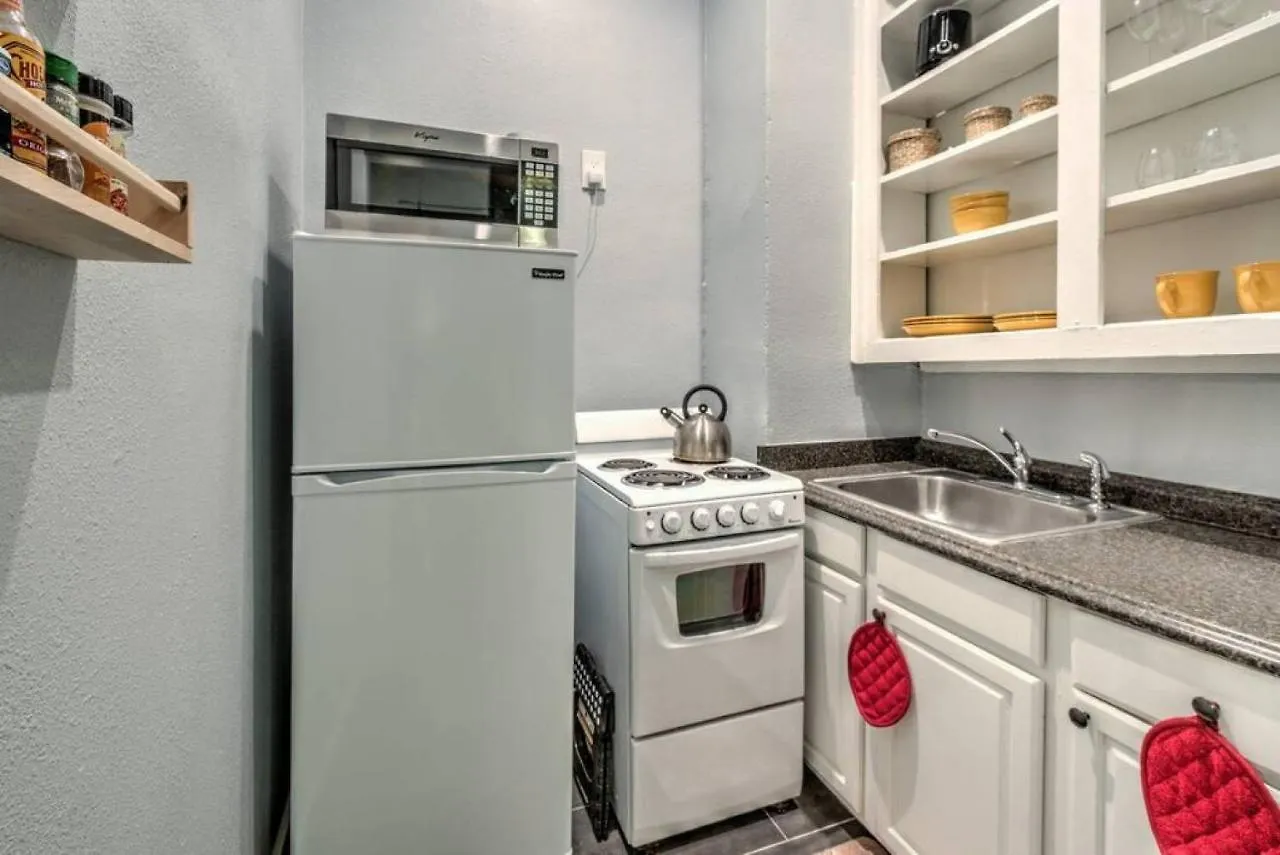Urban Zen Great Location Apartment Memphis
